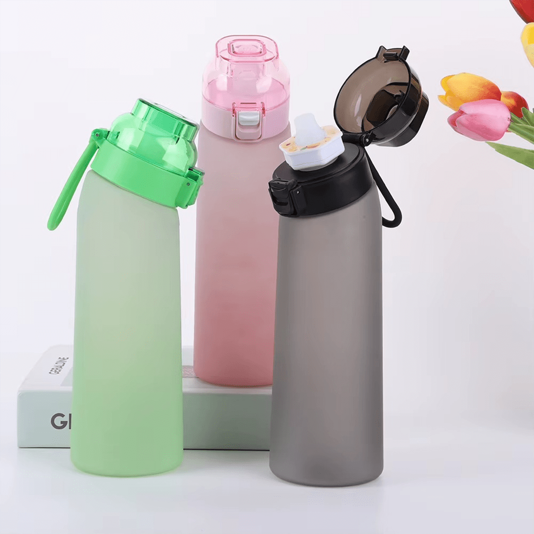 Bouteille posée sur un bureau en environnement de travail