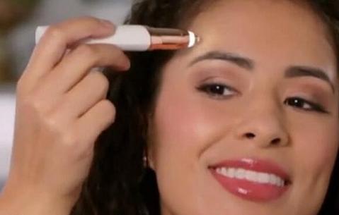 maquillage avec Épilateur à sourcils plaqué or 18 carats