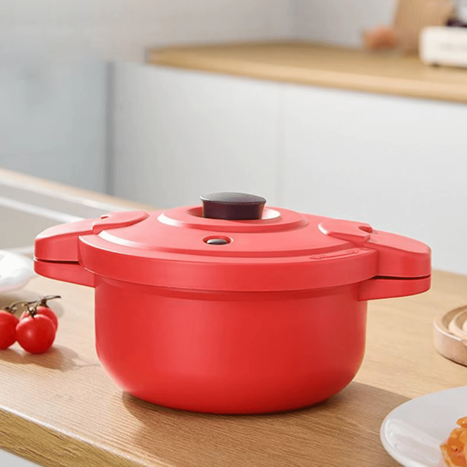 ingrédients disposés autour de la cocotte avant préparation d’un repas