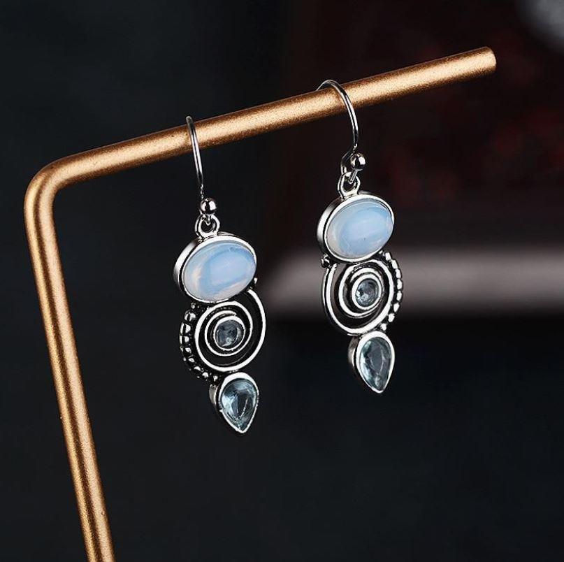 Boucles d'oreilles pierre de lune bleu océan – Image 2