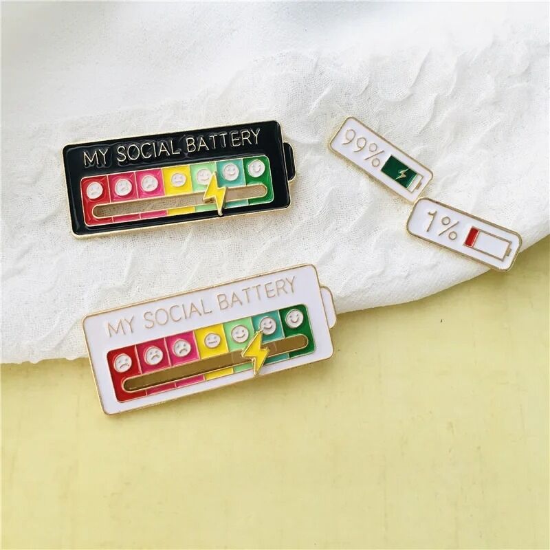 Broches de batterie sociale en émail pour 7 jours par semaine – Image 7