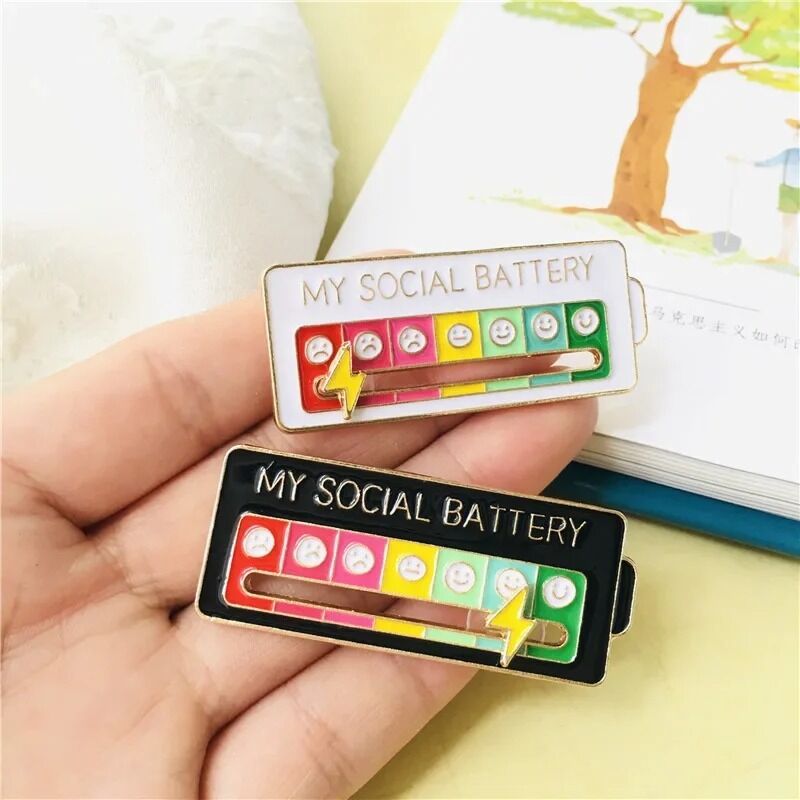 Broches de batterie sociale en émail pour 7 jours par semaine – Image 2