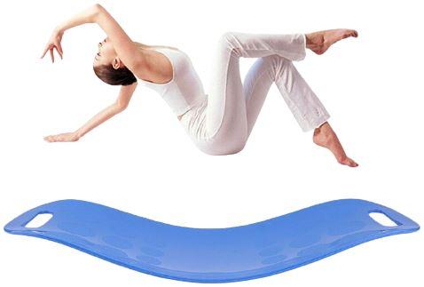 Femme au sport sur la planche 2