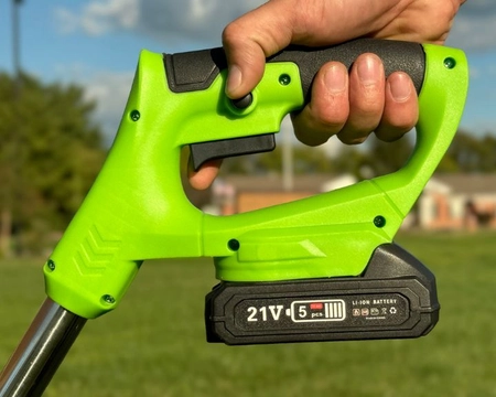 vue rapprochée de la poignée ergonomique tenue en main