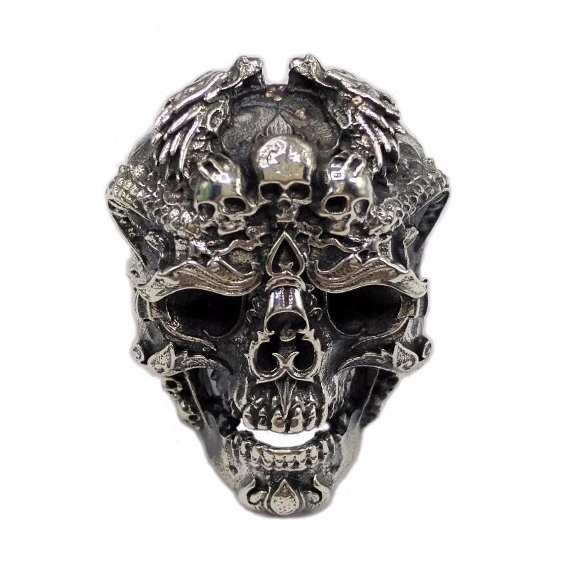 Bague crâne argentée