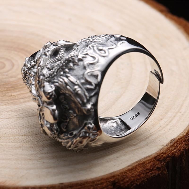 Bague crâne argentée – Image 6