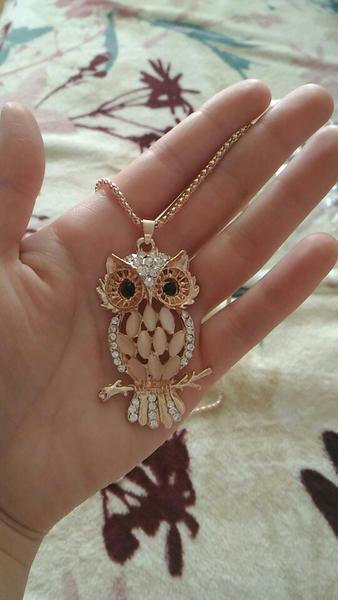 Collier strass et chouette gracieuse – Image 4