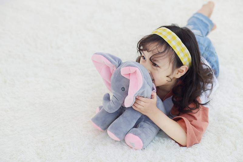 Éléphant animé en peluche Gund – Image 5