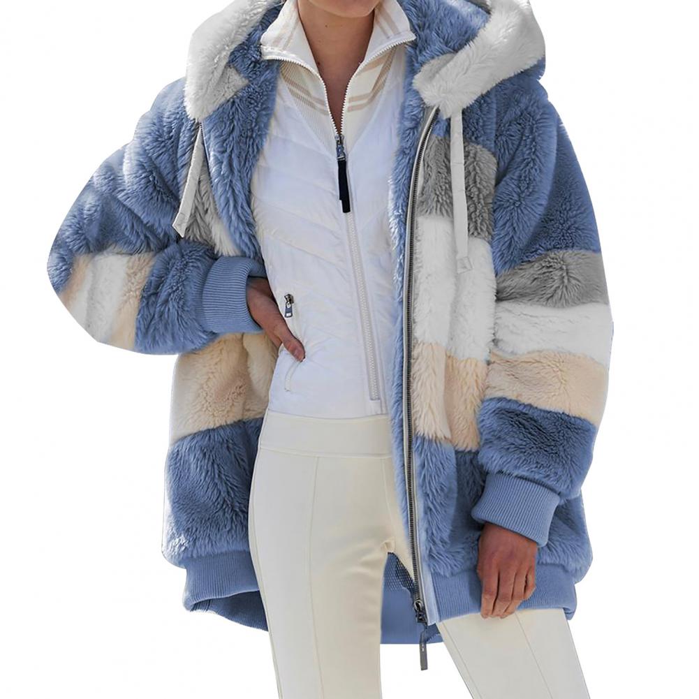 Manteau rembourré en laine d'agneau contrastée