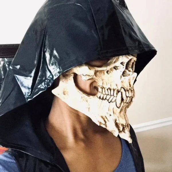 Masque d'horreur d'Halloween avec crâne et os de guerrier – Image 6