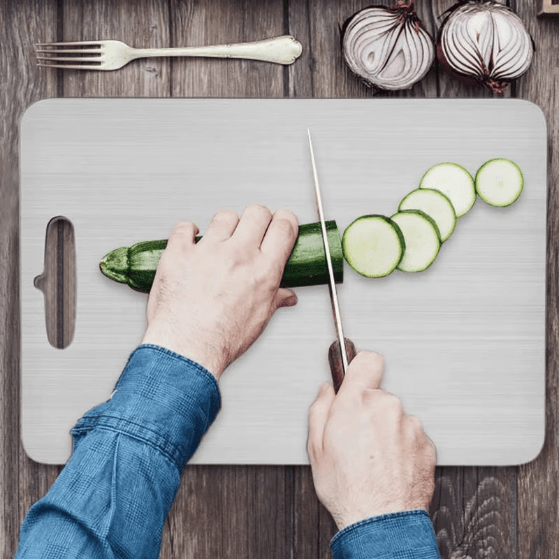 Katuchef Planche à découper 100 % titane : fini les microplastiques, les bactéries et les couteaux émoussés – Image 5
