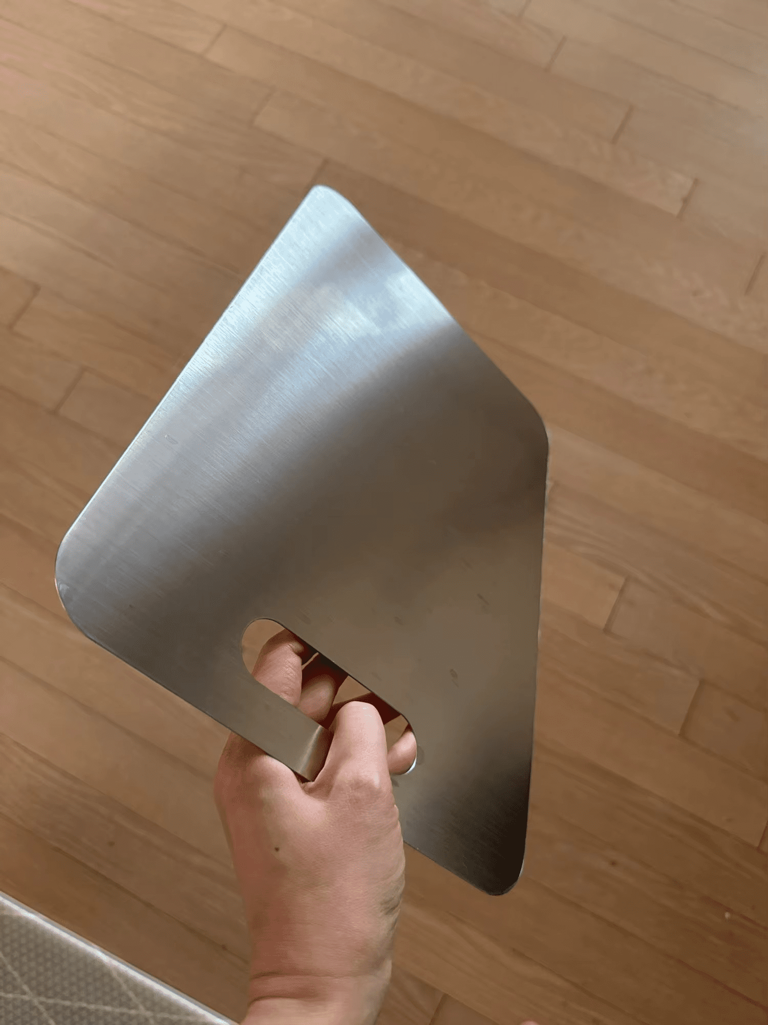 Katuchef Planche à découper 100 % titane : fini les microplastiques, les bactéries et les couteaux émoussés – Image 2