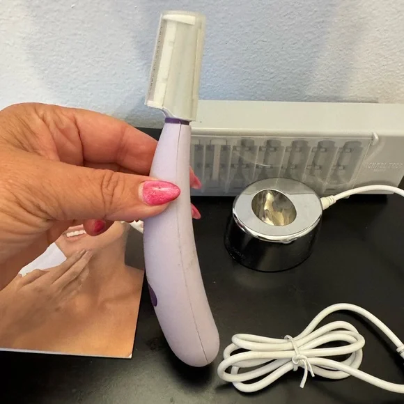 Sonicsmooth Rasoir dermaplaning sonique pour femme – Image 3