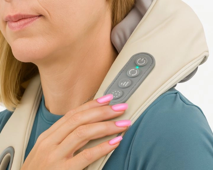 utilisation du masseur sur la zone des épaules